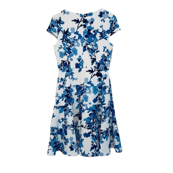 Women's 8 Floral Blue White Stretch Flowy Cottage Flared Skirt Cap Sleeve Dress - Picture 3 of 3